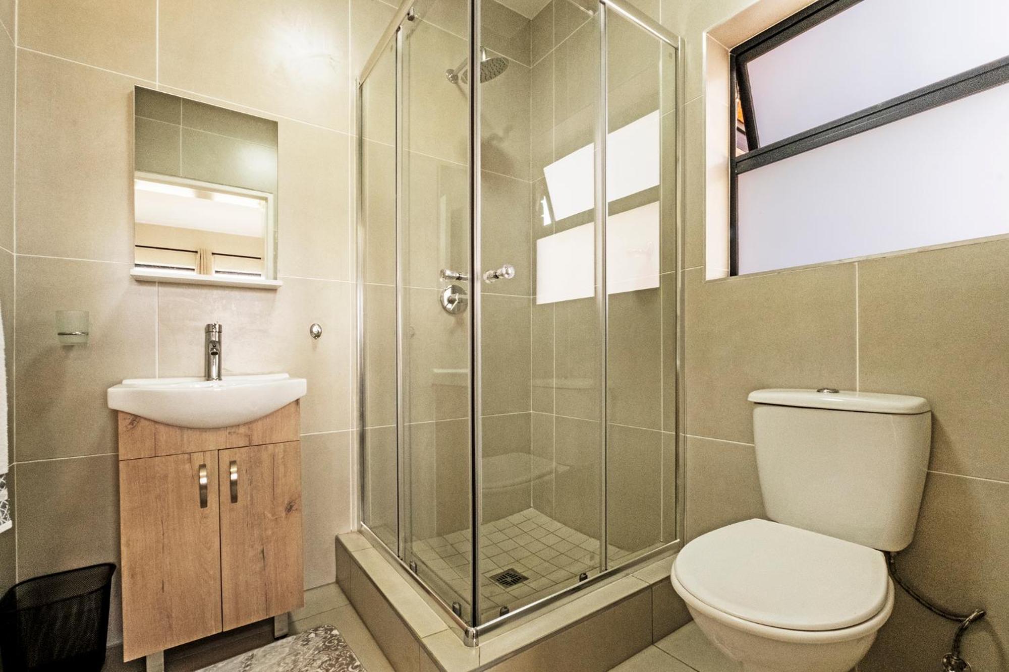 Airport Heights Apartment Боксбург Екстериор снимка